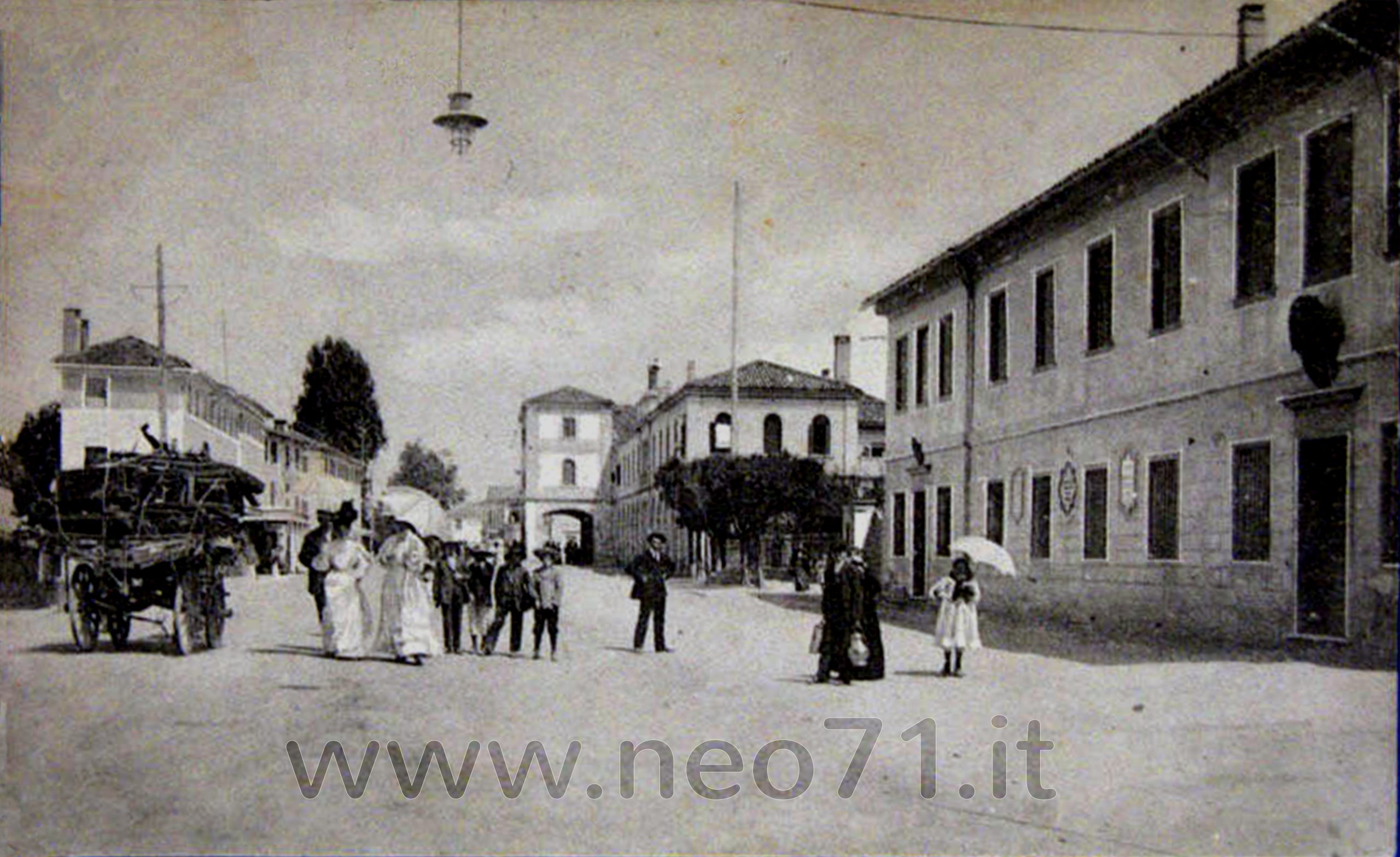 Piazza Duca d\'Aosta
